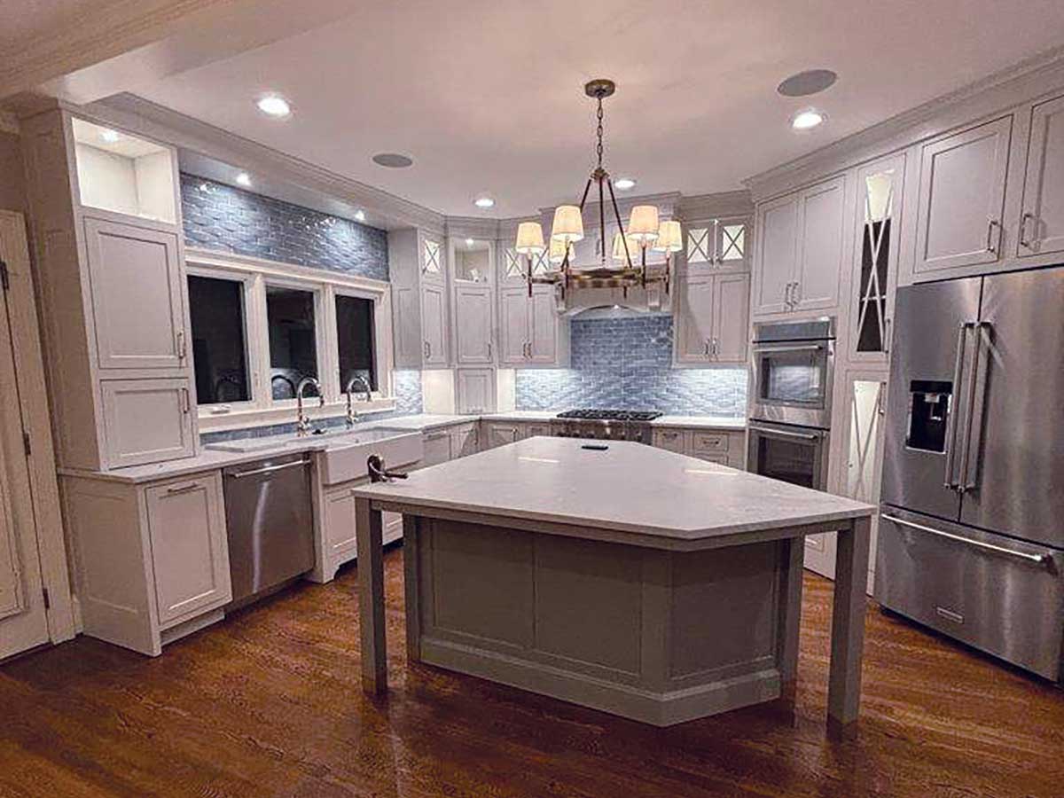 Roswell Georgia kitchen designed by Gray Gatlin Deisgn